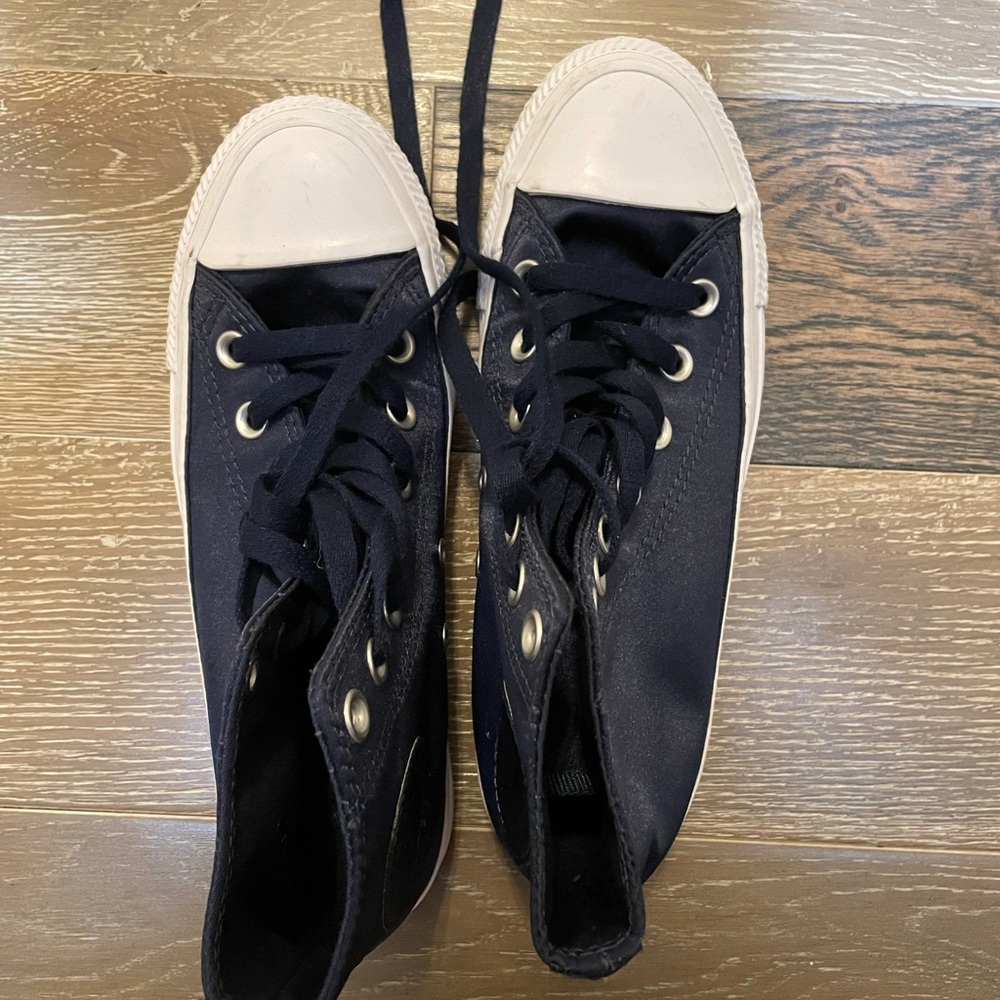 Converse blue